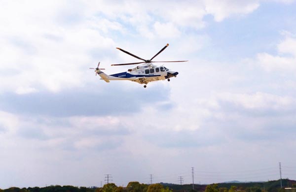 图为深圳特警AW139型直升机